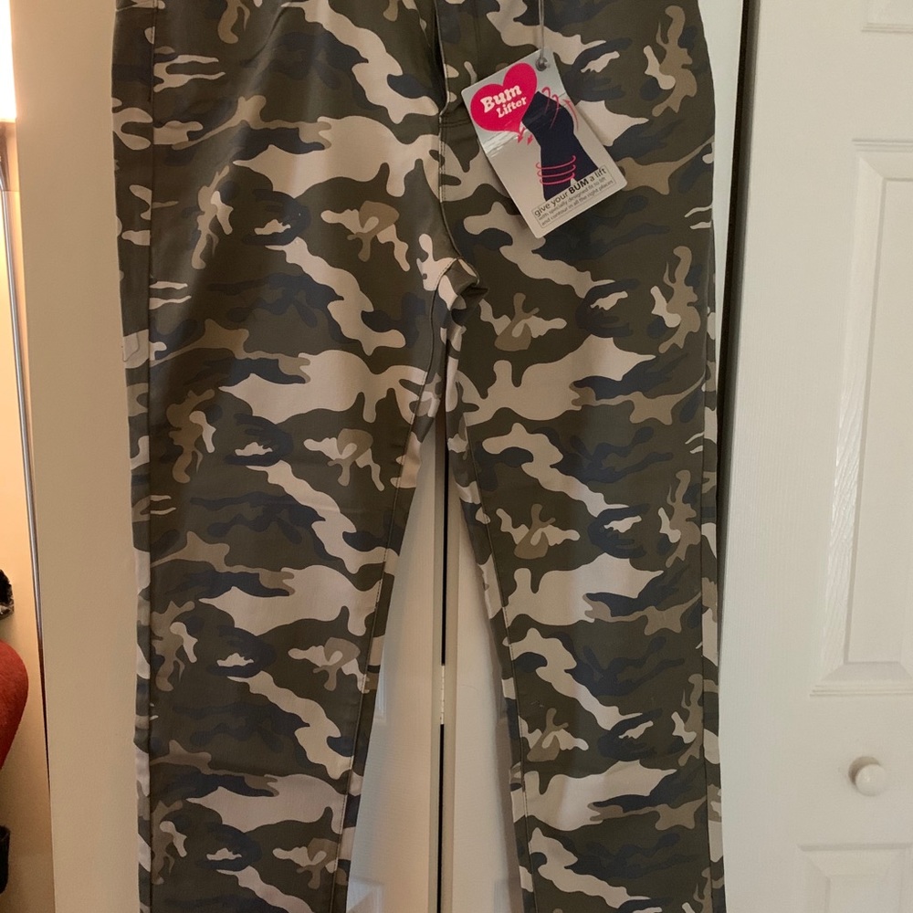 Plus Size Camouflage Jeans